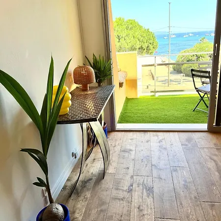 Le Rio Front De - Ecran Cinema - Paddle - Parking La Ciotat